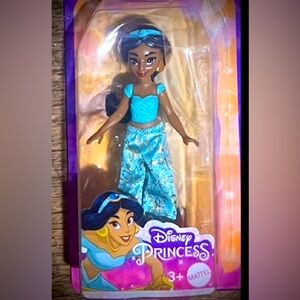 Jasmine Disney princess small doll